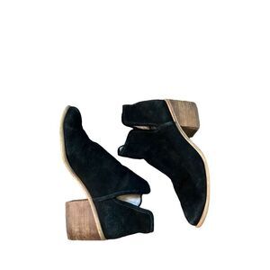 Hinge Suede Black Heeled Booties